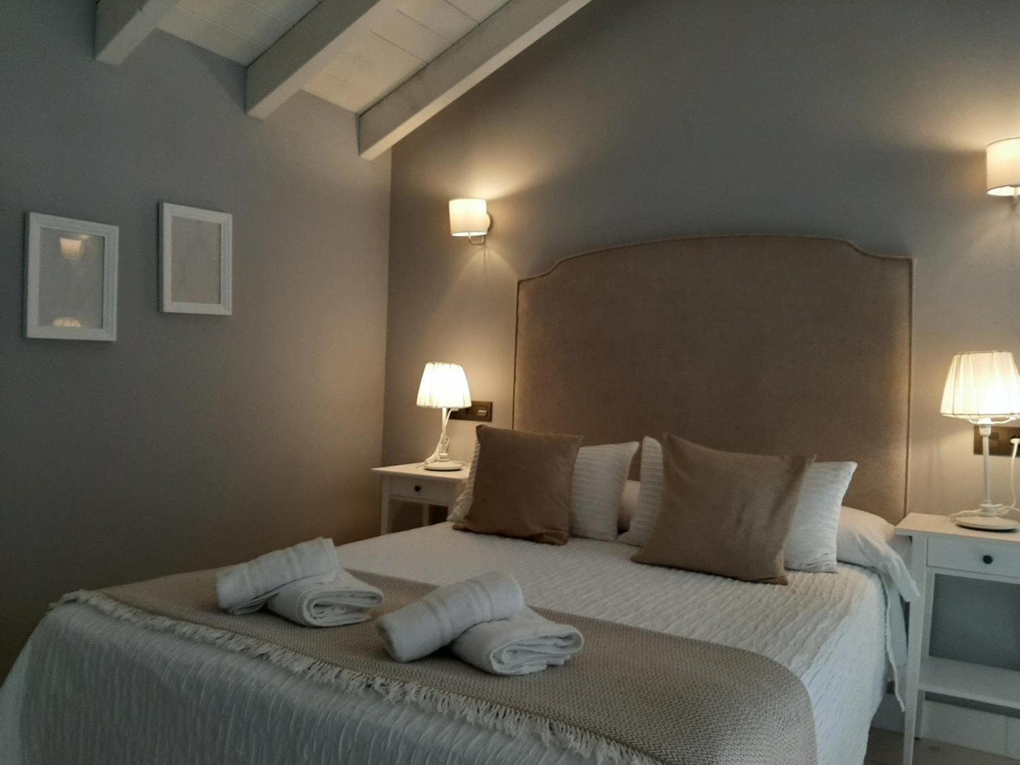 Apartamentos El Llanin Кангас-де-Оніс Номер фото